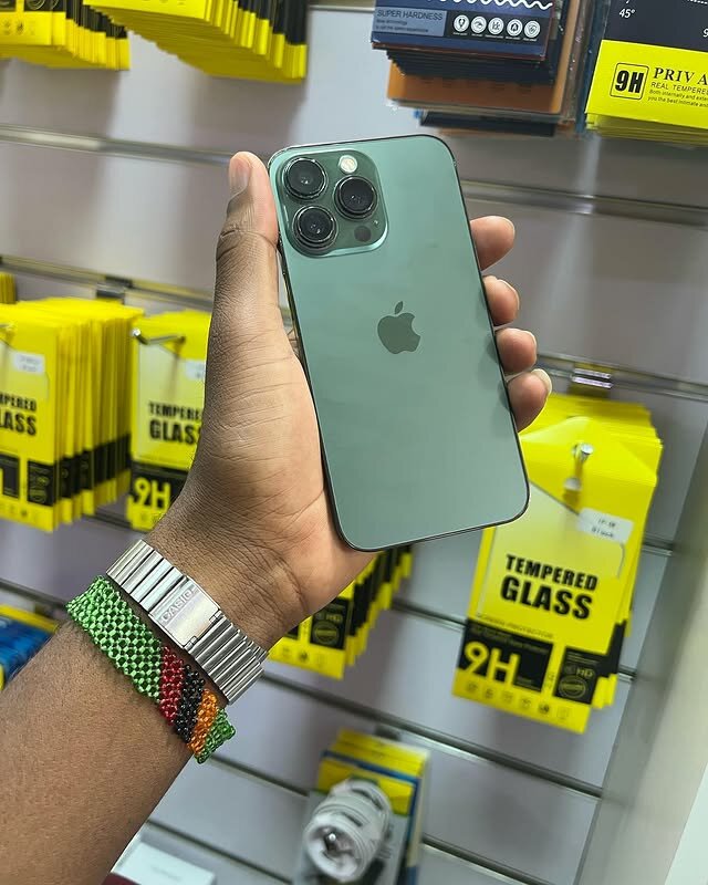 BRAND NEW IPHONE 🍏 pro 