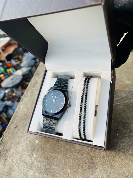 Montre homme élégante noire