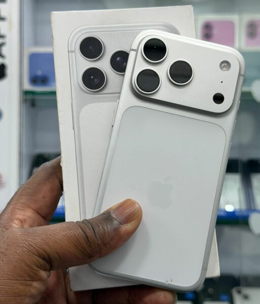 Iphone 17 pro ,256 Go ,