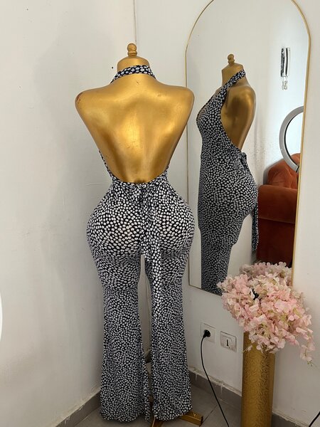 Combinaison dos nu élégante