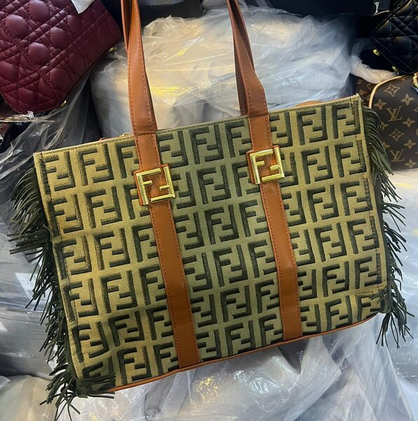 Sac à main élégant en cuir