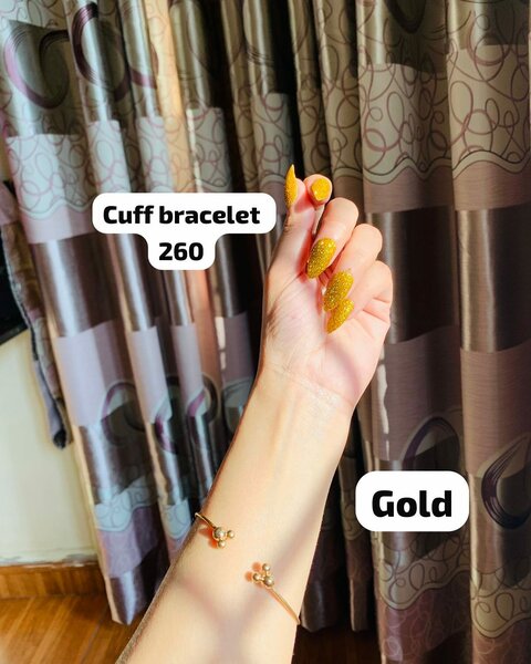 Cuff bracelet 