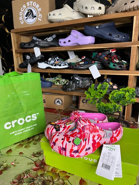 NOUVEAU CROCS BAAPE