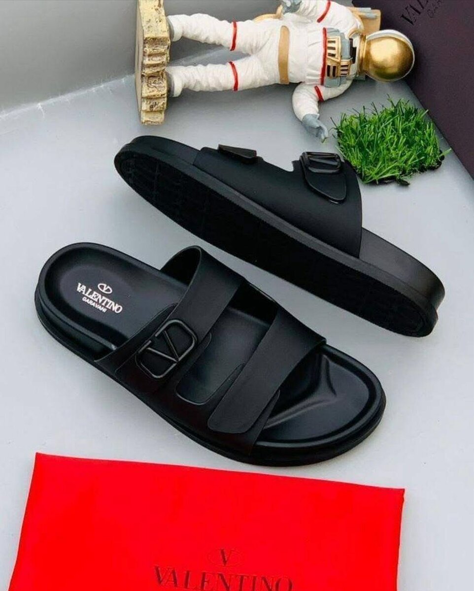 Sandales noires élégantes