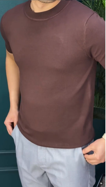 футболка коричневая