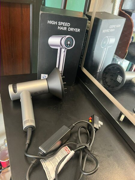 Sèche-cheveux rapide professionnel