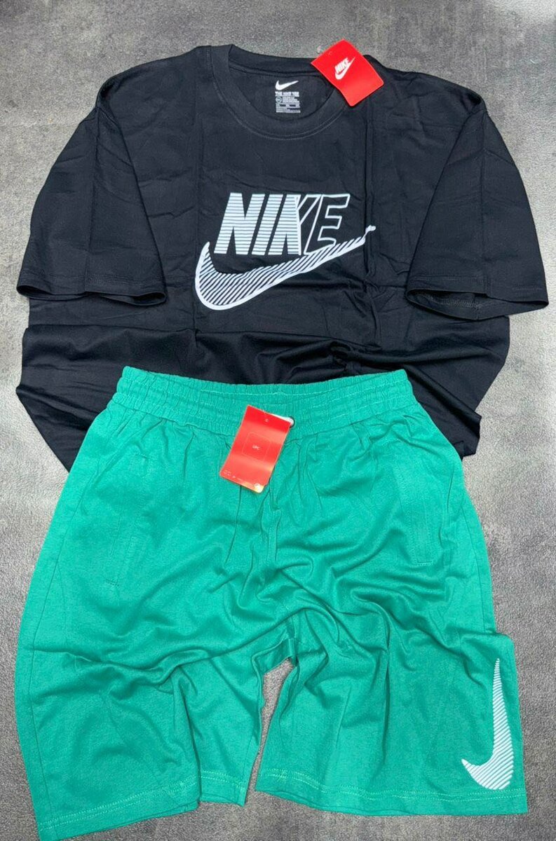 Ensemble Nike T-shirt et Short