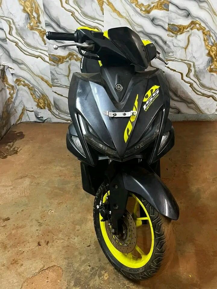 Scooter de sport Yamaha Aerox