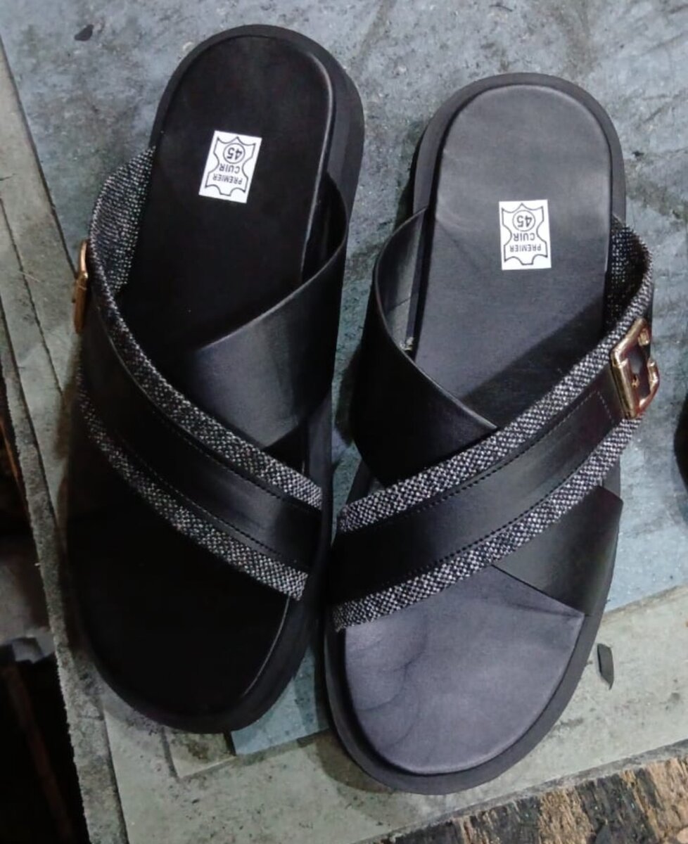 Sandales en cuir noir pour hommes