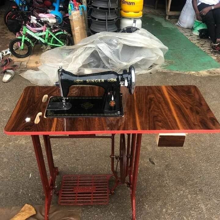 Machine à coudre vintage Singer