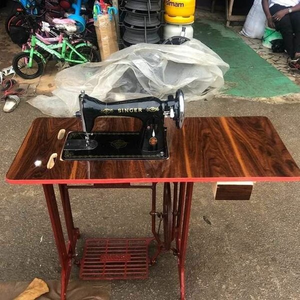 Machine à coudre vintage Singer