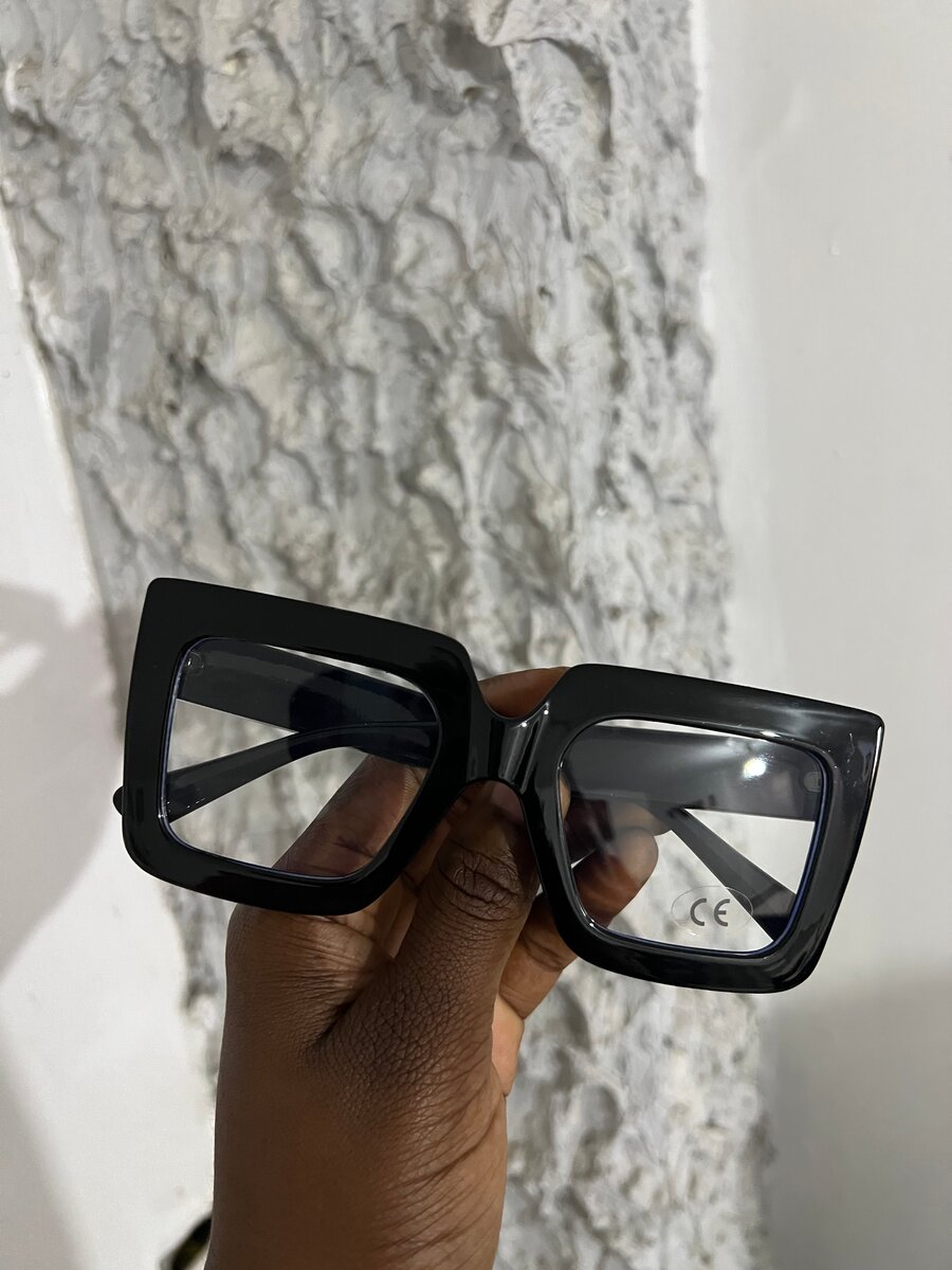 Lunettes de soleil carrées tendance