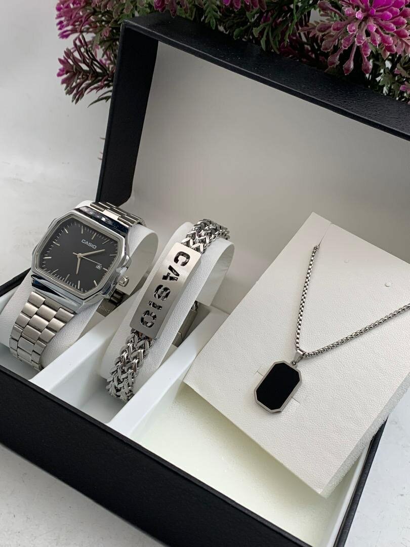Casio analog with bracelet and necklace