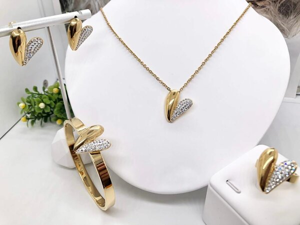 Ensemble de bijoux papillon doré