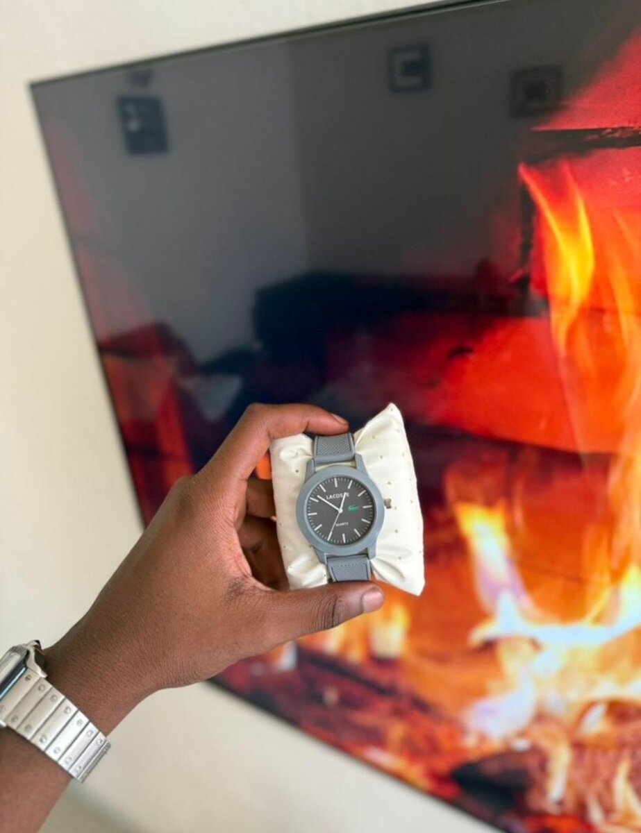 MONTRE DE QUALITÉ, LACOSTE