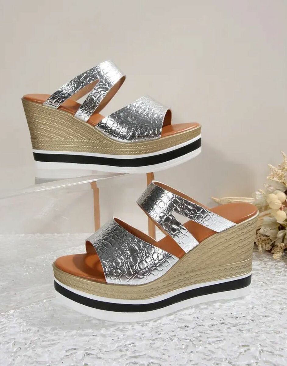 Sandales compensées élégantes femme