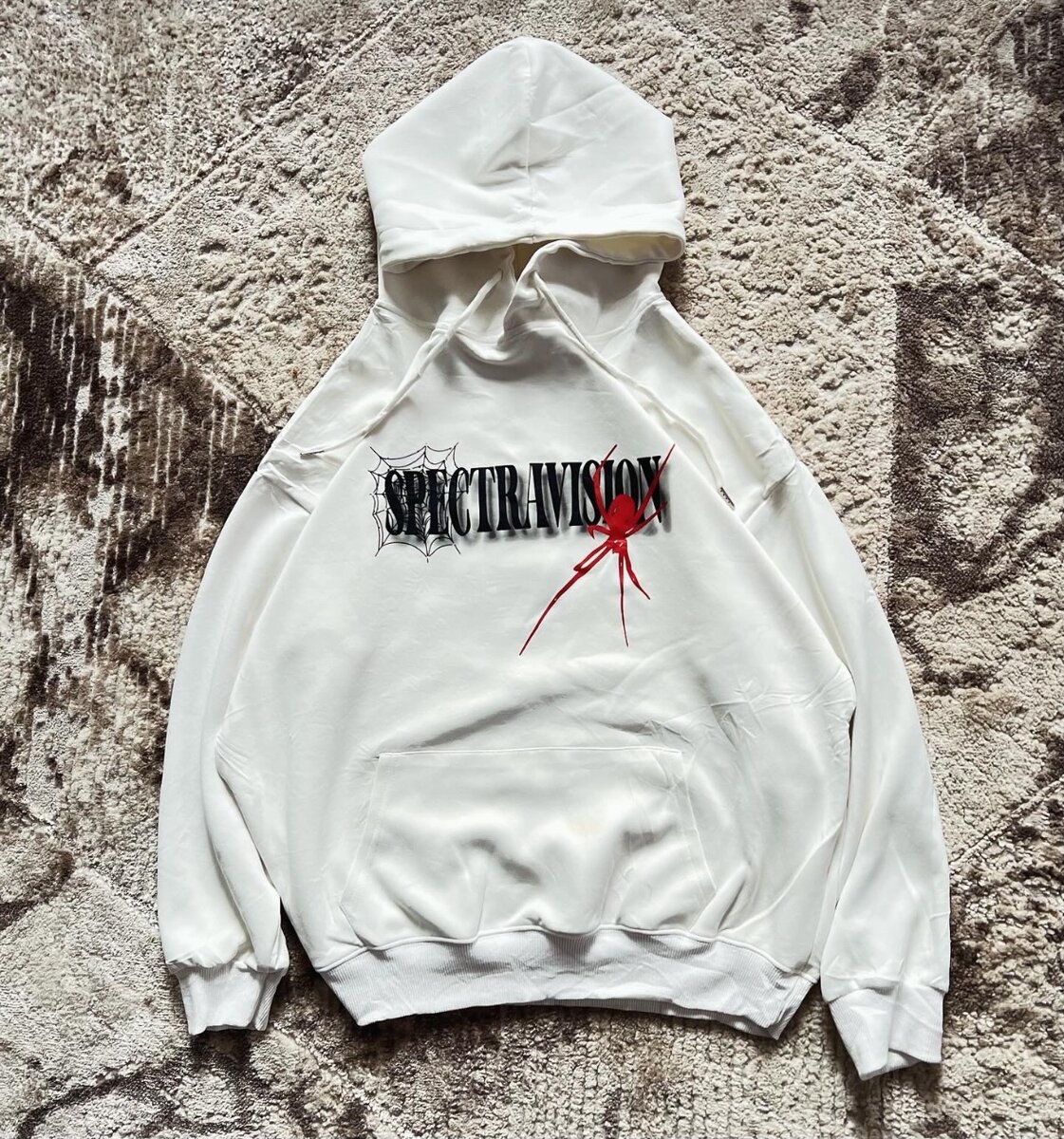 Hoodies and sweat shirts