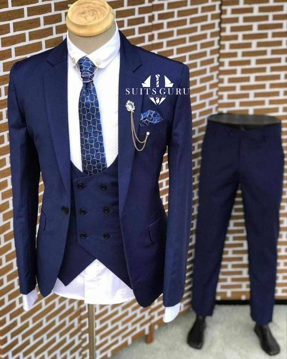 Elegant men's suit 