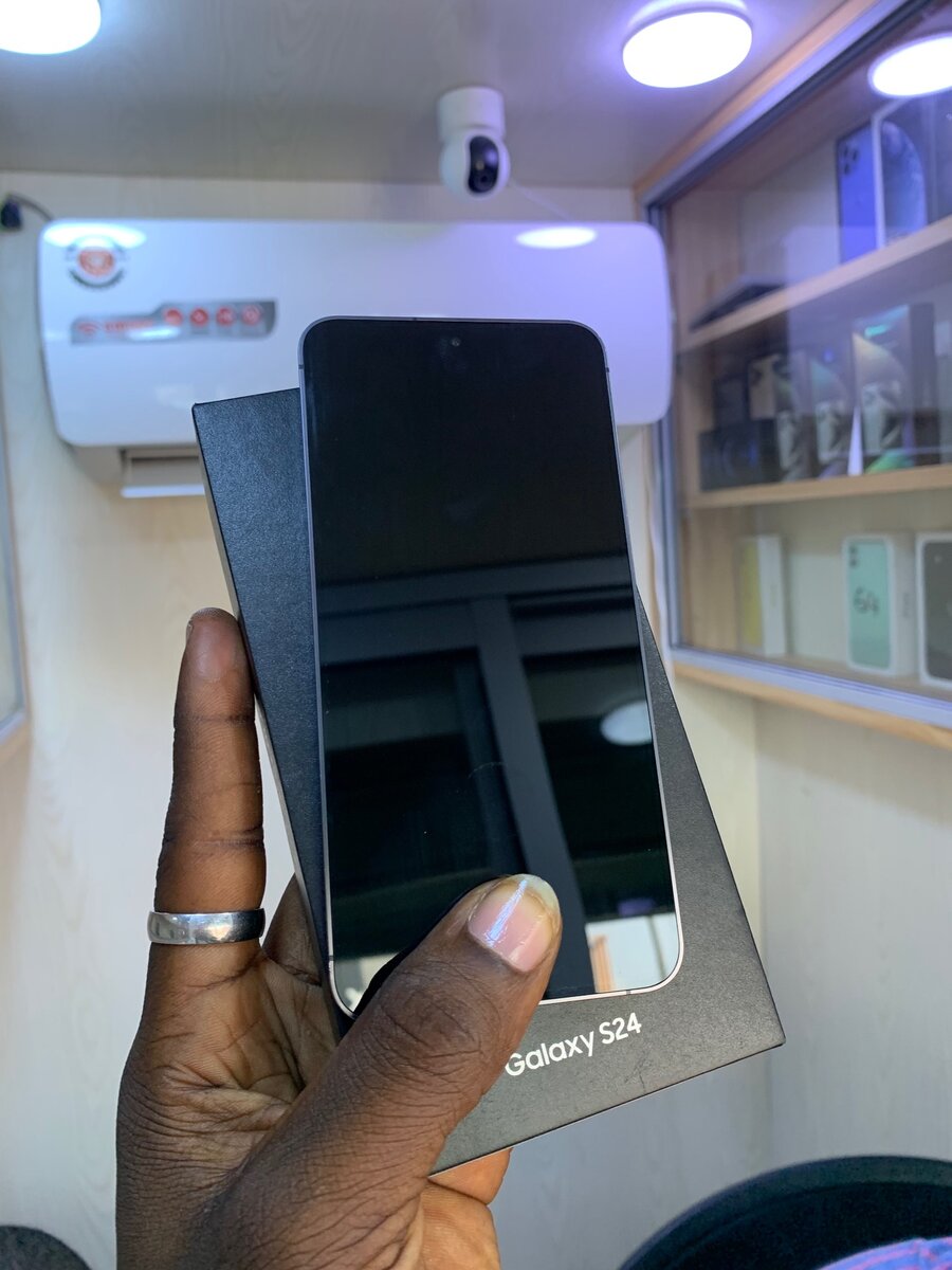 GALAXY S24 (256GB/8)