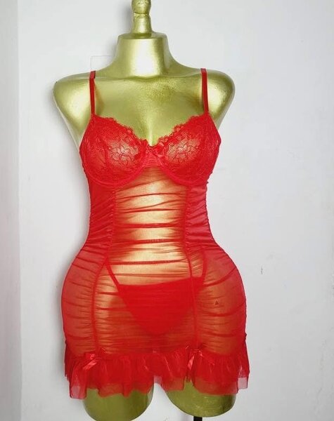 Nuisette rouge sexy