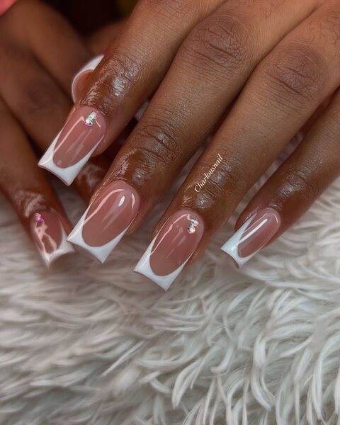 Ongles en Acrylique Artisanal