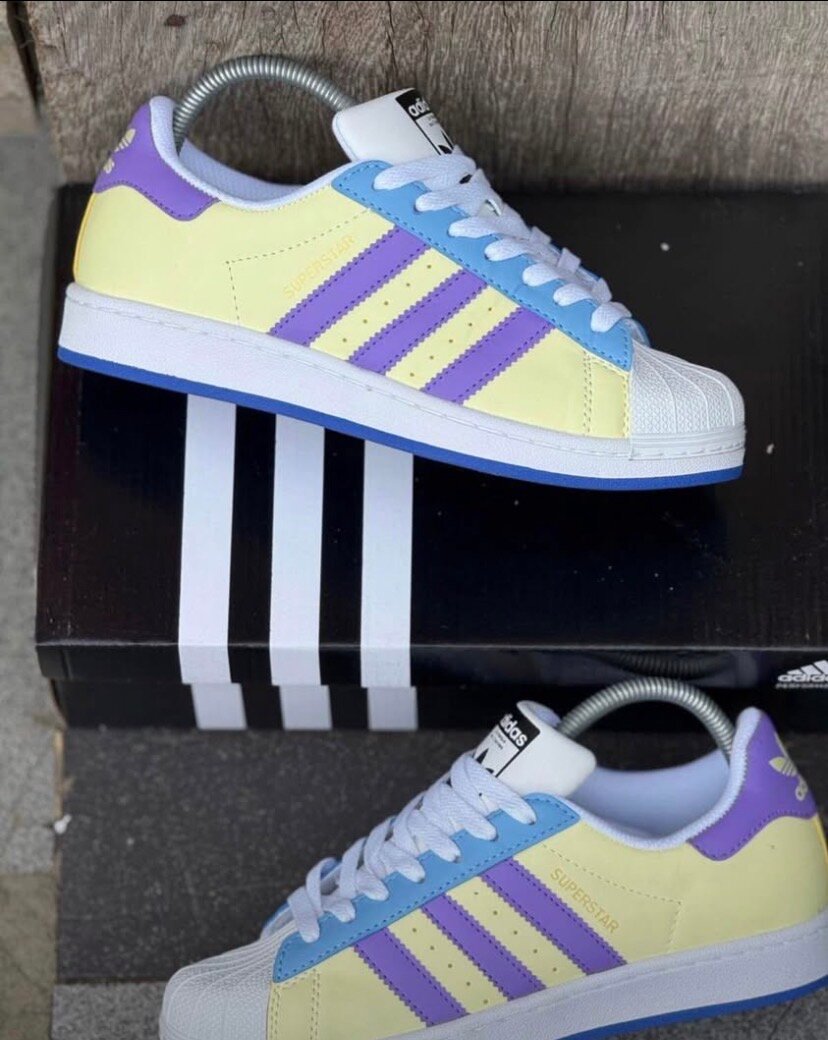 Baskets Superstars Adidas originales