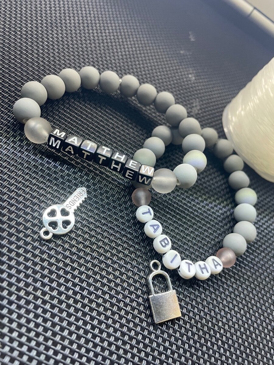 Paradise couple sets