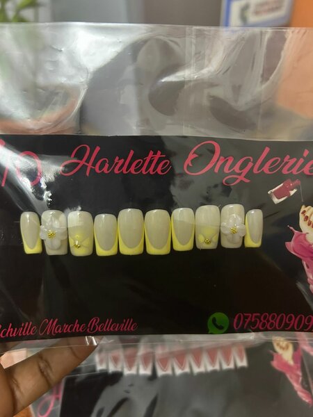 Ongles Faux Style Élegant
