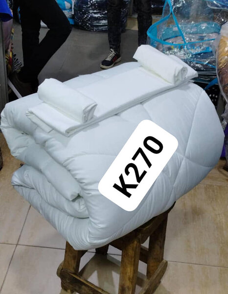 1 Duvet ,2 pillow cases and 1 flat sheet