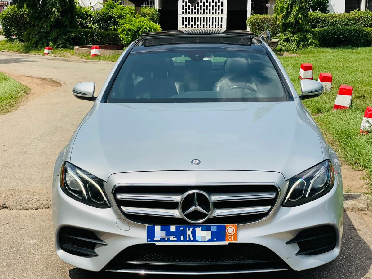 MERCEDES E300 2018