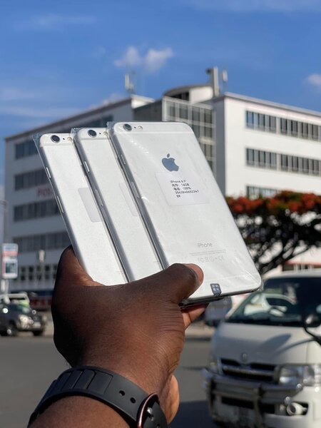 iPhones ,AirPods,Power Banks ,Chargers Etc