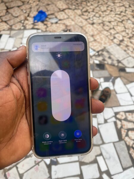 iPhone12 simple 64g casi