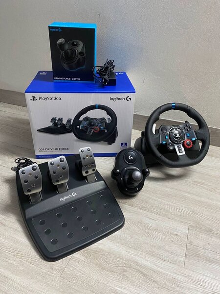 Volant de course Logitech G29
