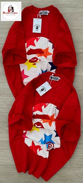 T-shirts rouges colorés