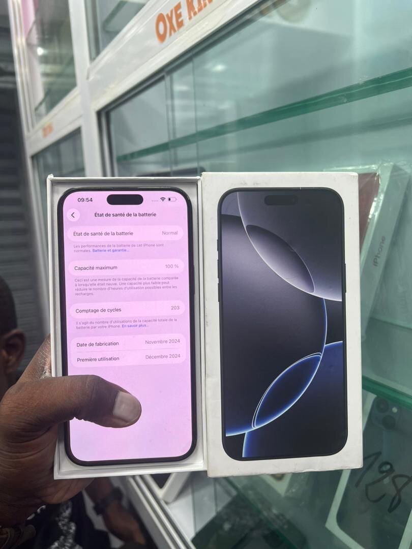 iPhone 16 Pro Max Noir