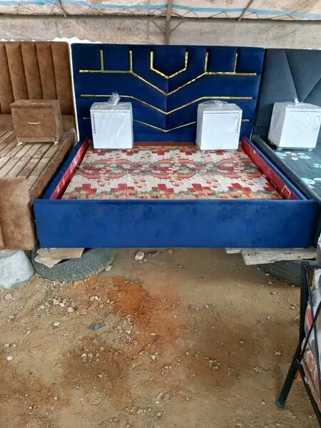 Lit double moderne en velours