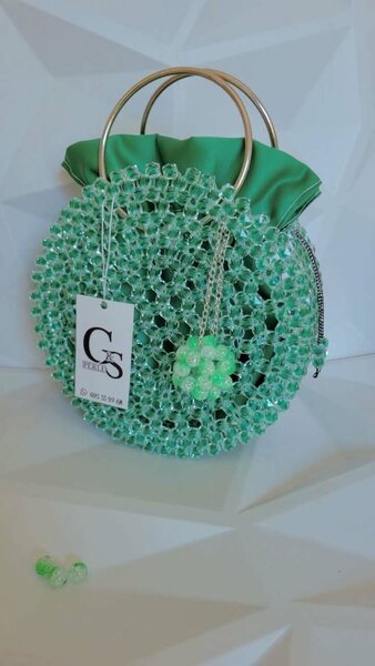 Sac à main perlé élégant