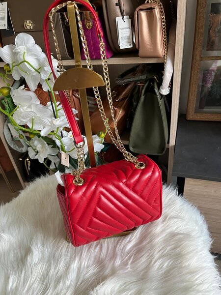 Sac bandoulière rouge chic