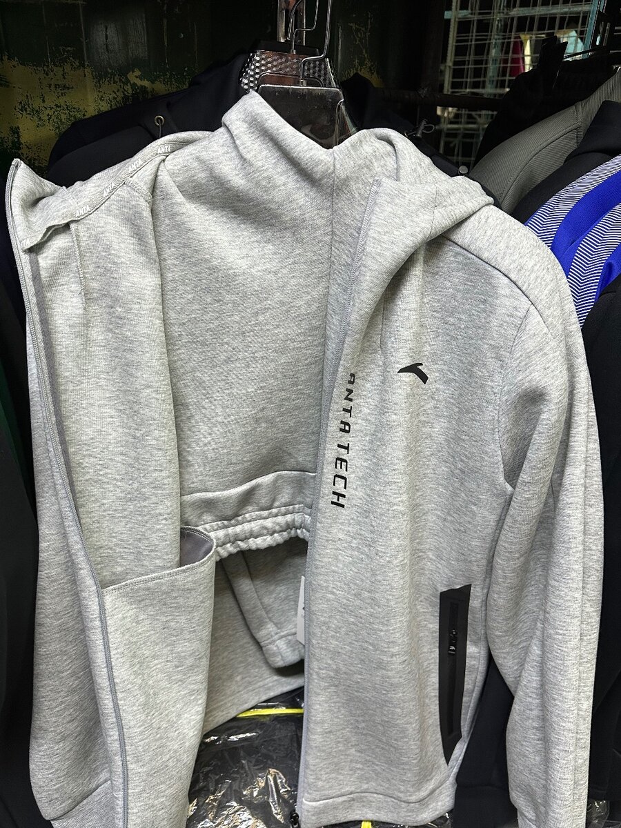 Спортивные костюмы Anta!