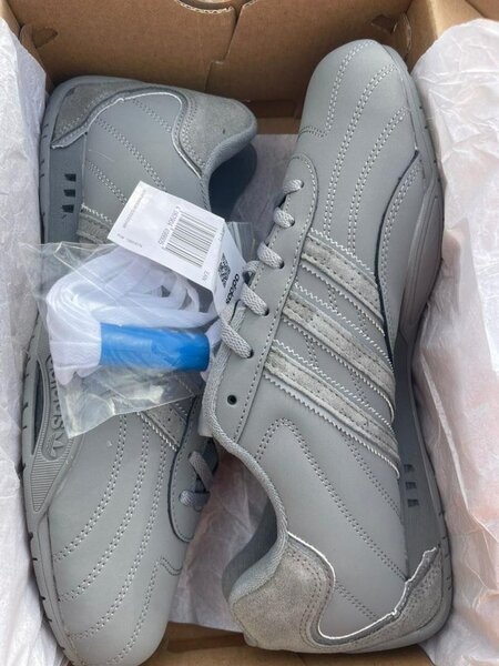 Adidas Retropy