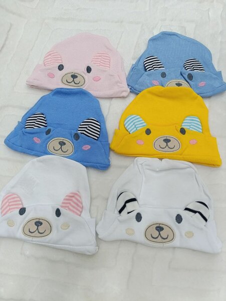 2 Bonnets Bébé 0-6 mois