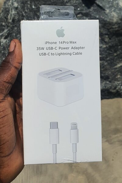 Quality 35W Type-C to Lightning Iphone Charger.