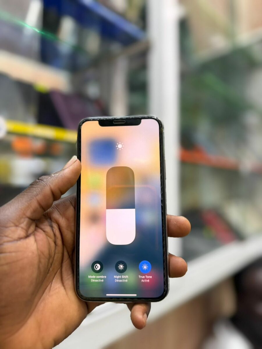 iPhone 11 Pro 64Go tout est d