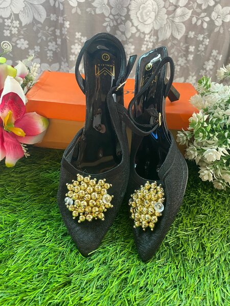 Beautiful heels here.