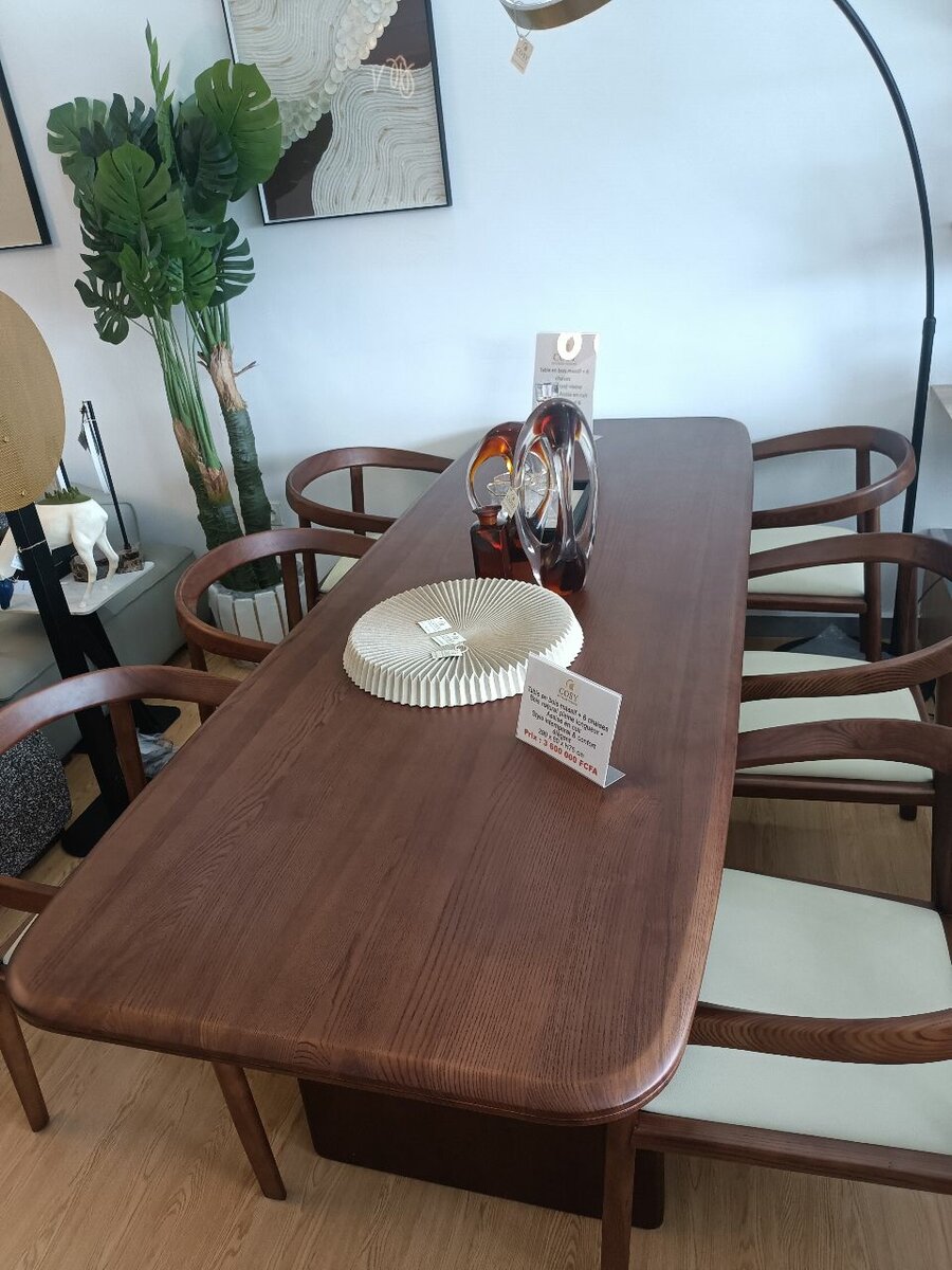 Table à manger moderne bois