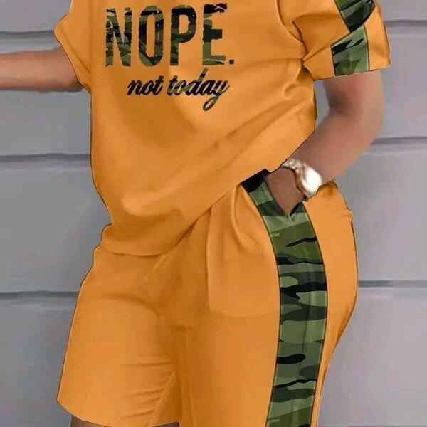 Ensemble short homme orange camouflage