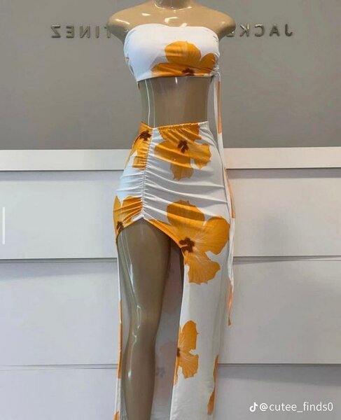 Ensemble Jupe et Haut Élégant