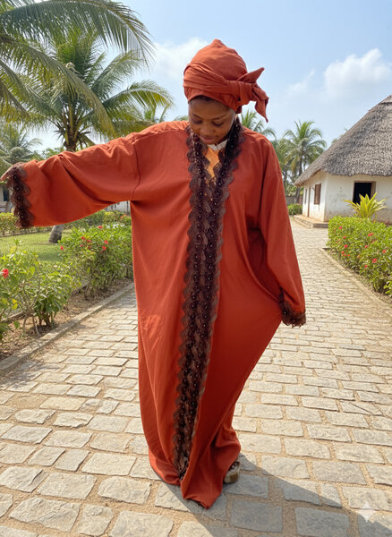 Caftan élégant en dentelle