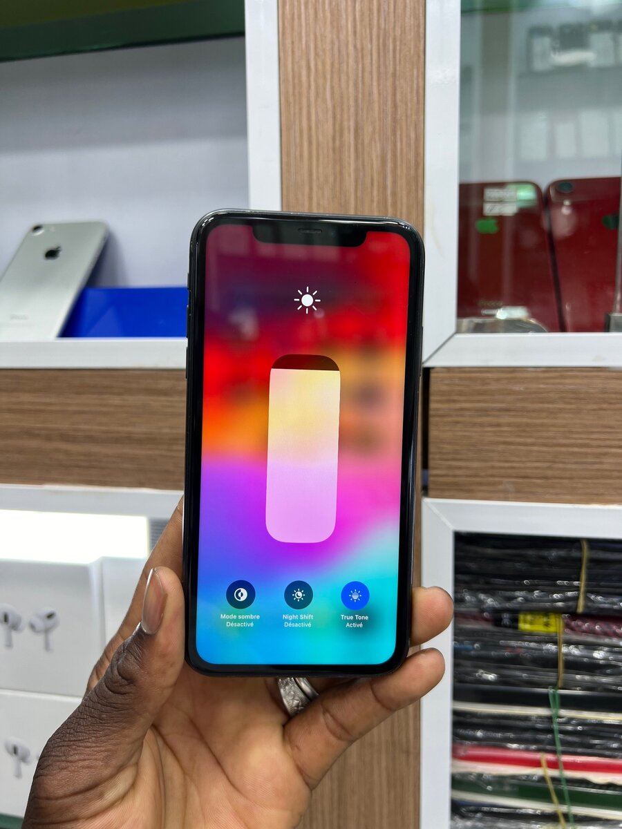 iPhone 11 simple 128go quasi neuf