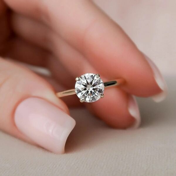  Bague plaquée or avec pierres en zircone 